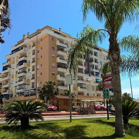 Seaside Romantic Apartment Альгарробо-Коста Экстерьер фото