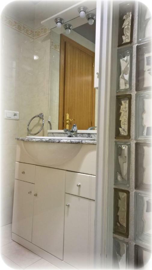 Seaside Romantic Apartment Альгарробо-Коста Экстерьер фото