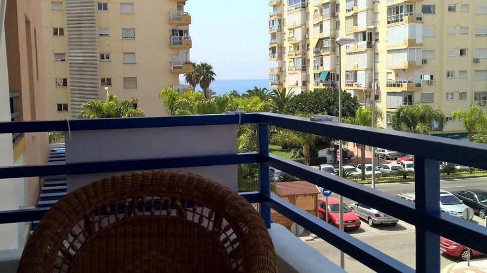 Seaside Romantic Apartment Альгарробо-Коста Экстерьер фото